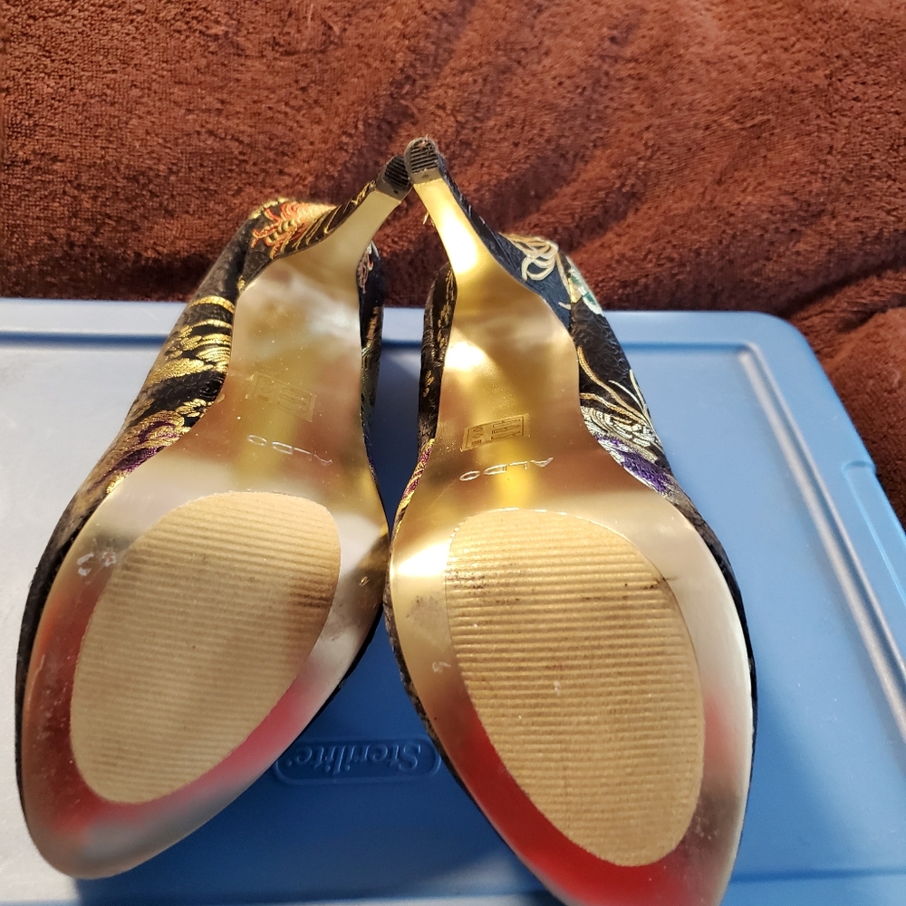 Heels - Picture 3 of 5